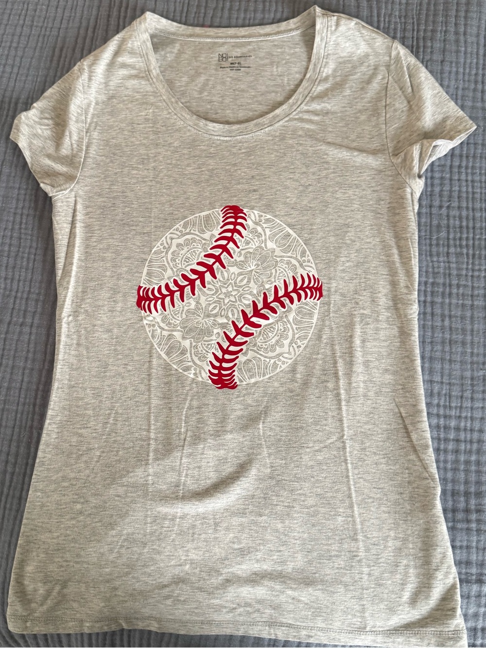 Juniors M 7-9 Handmade Baseball Mandala Tee Gray Red